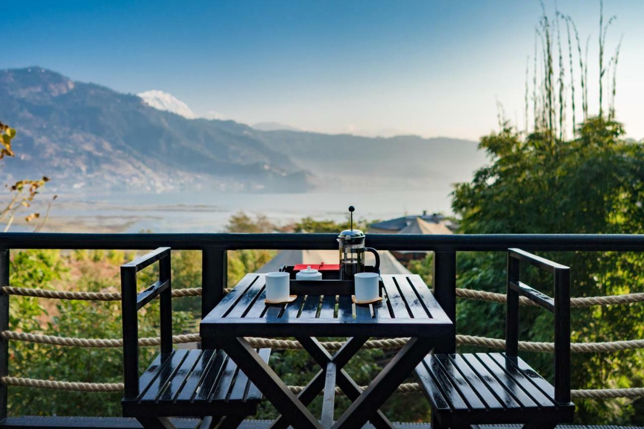 The Pavilions Himalayas Lake View Покхара Екстер'єр фото