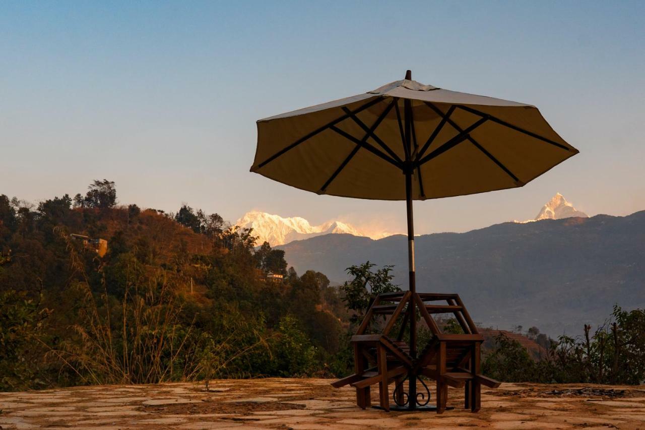 The Pavilions Himalayas Lake View Покхара Екстер'єр фото