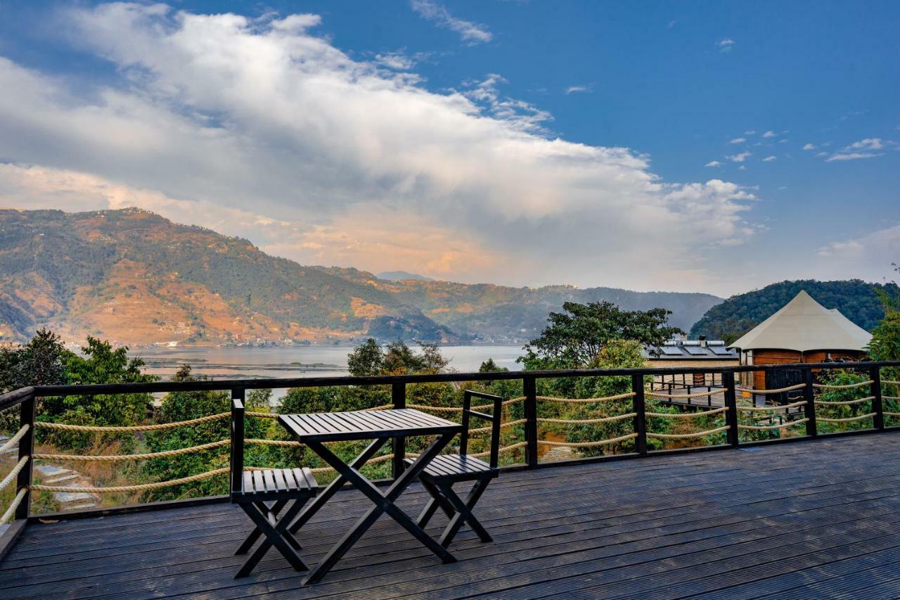 The Pavilions Himalayas Lake View Покхара Екстер'єр фото